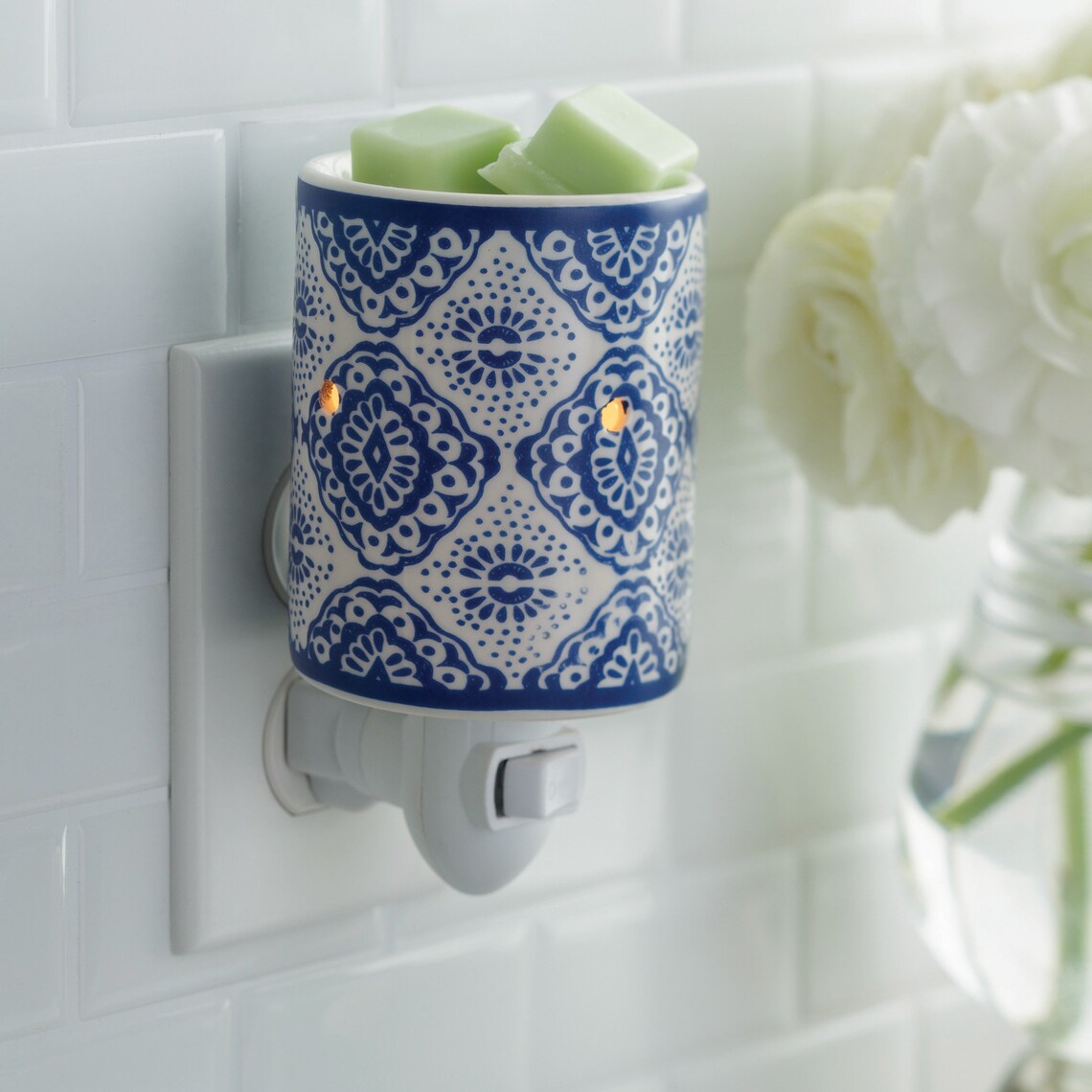 INDIGO PORCELAIN WALL WAX WARMER